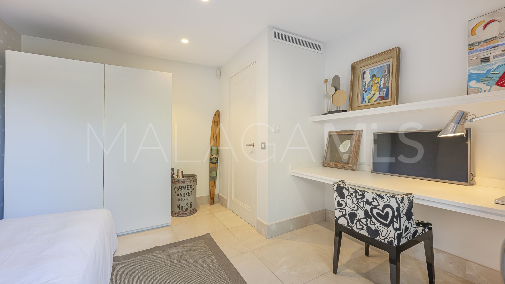 Villa for sale in Marbesa