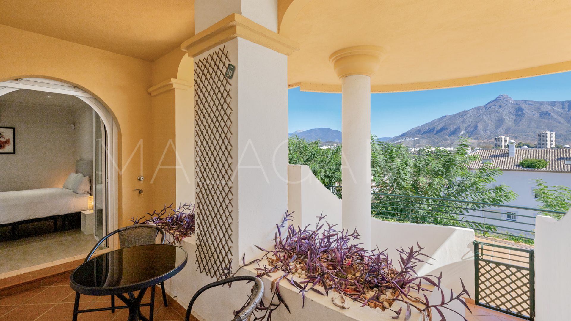 Buy atico duplex in Nueva Andalucia with 3 bedrooms