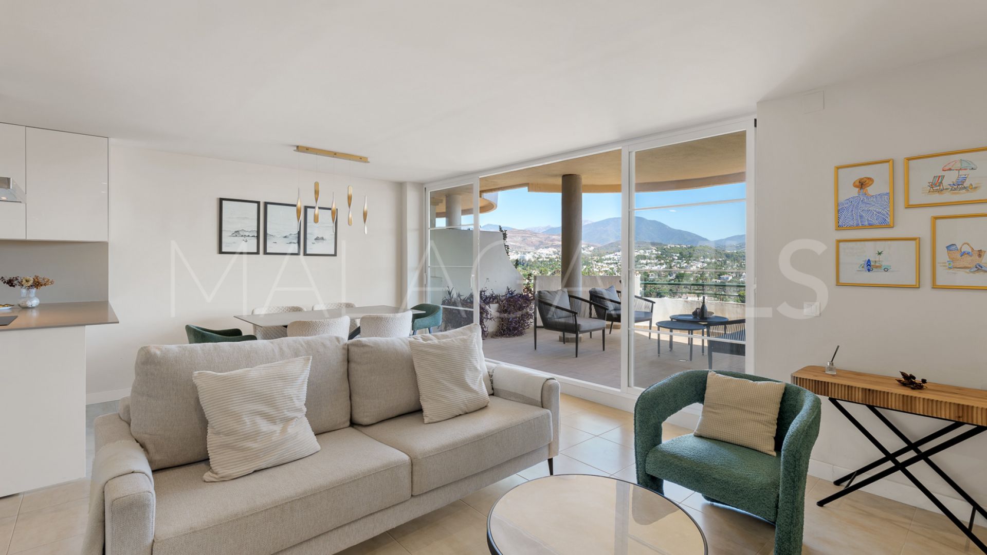 Buy atico duplex in Nueva Andalucia with 3 bedrooms