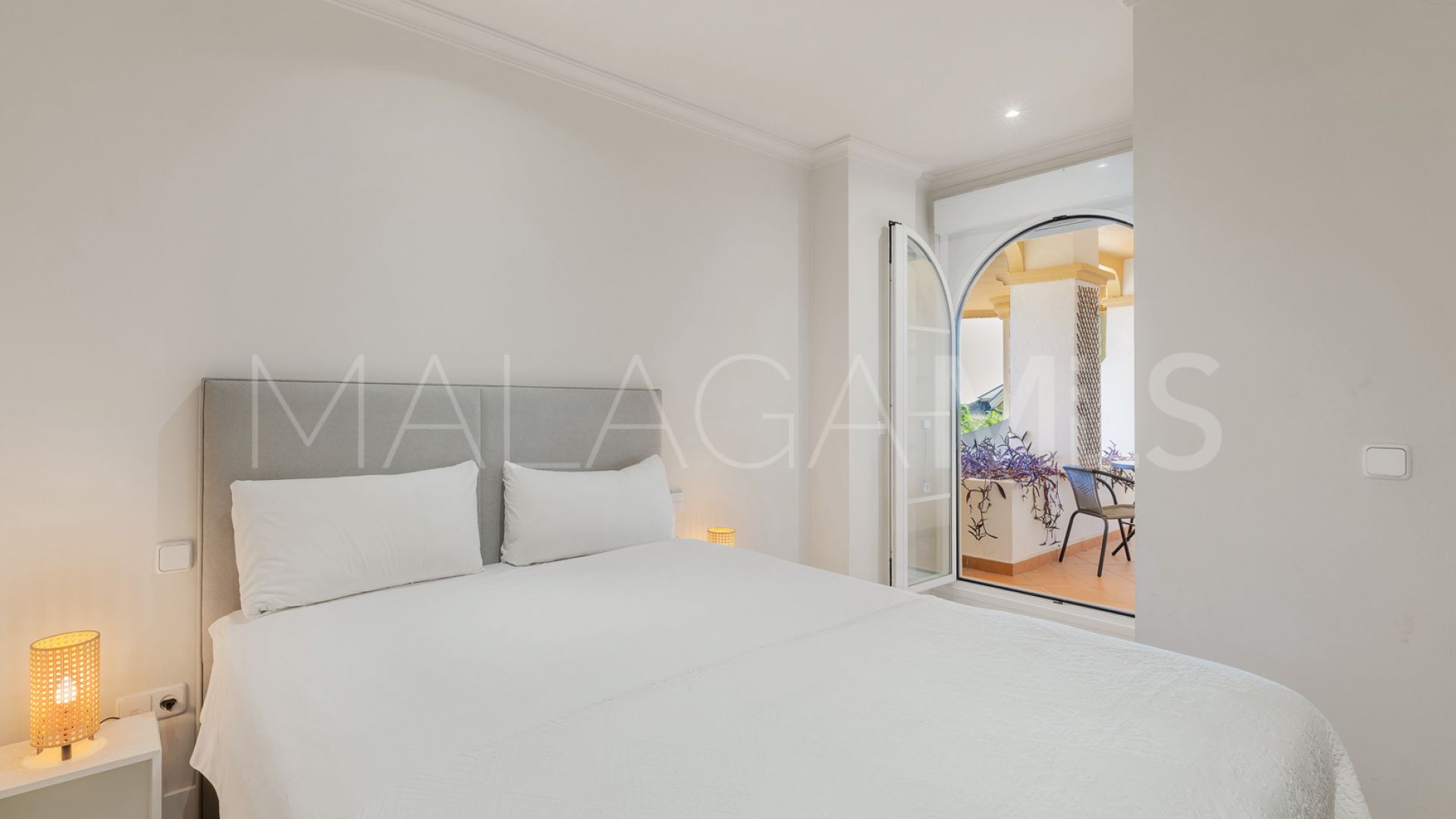 Buy atico duplex in Nueva Andalucia with 3 bedrooms