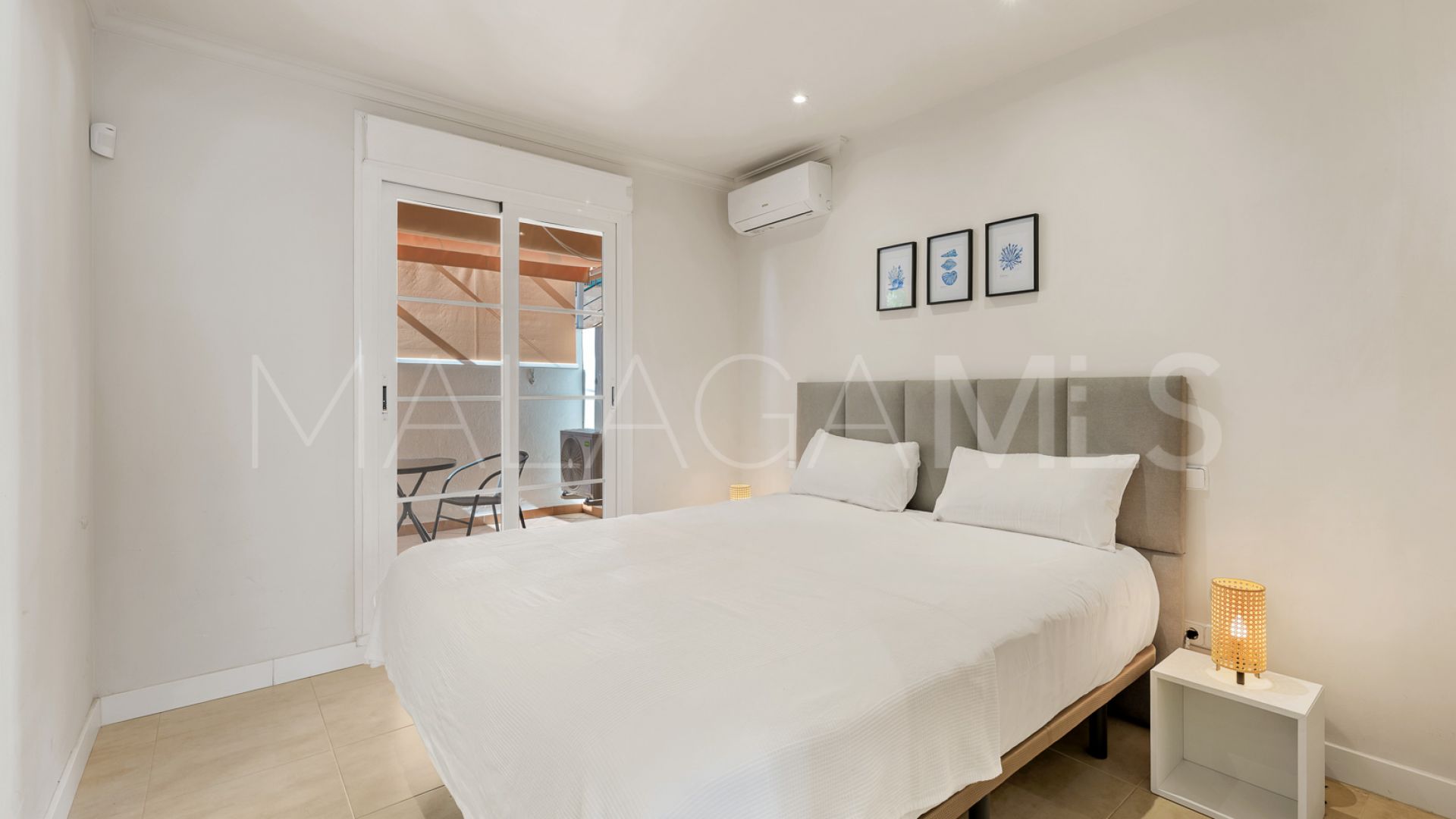 Buy atico duplex in Nueva Andalucia with 3 bedrooms