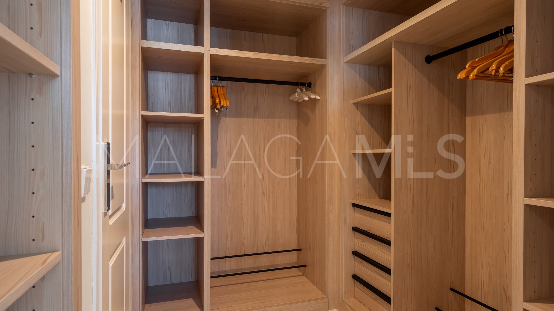 Atico duplex a la venta de 4 bedrooms in Puente Romano