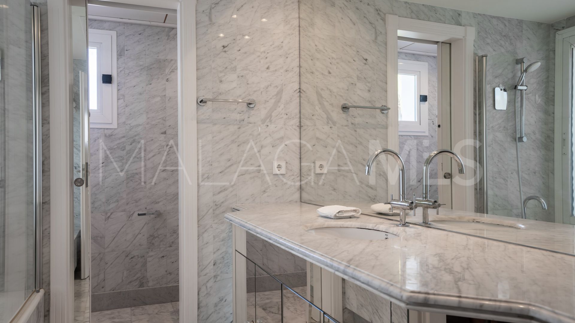 Atico duplex a la venta de 4 bedrooms in Puente Romano