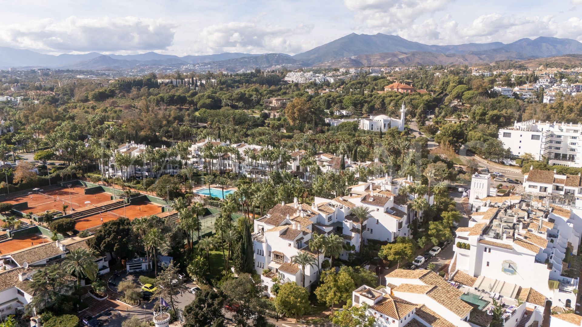 Atico duplex a la venta de 4 bedrooms in Puente Romano