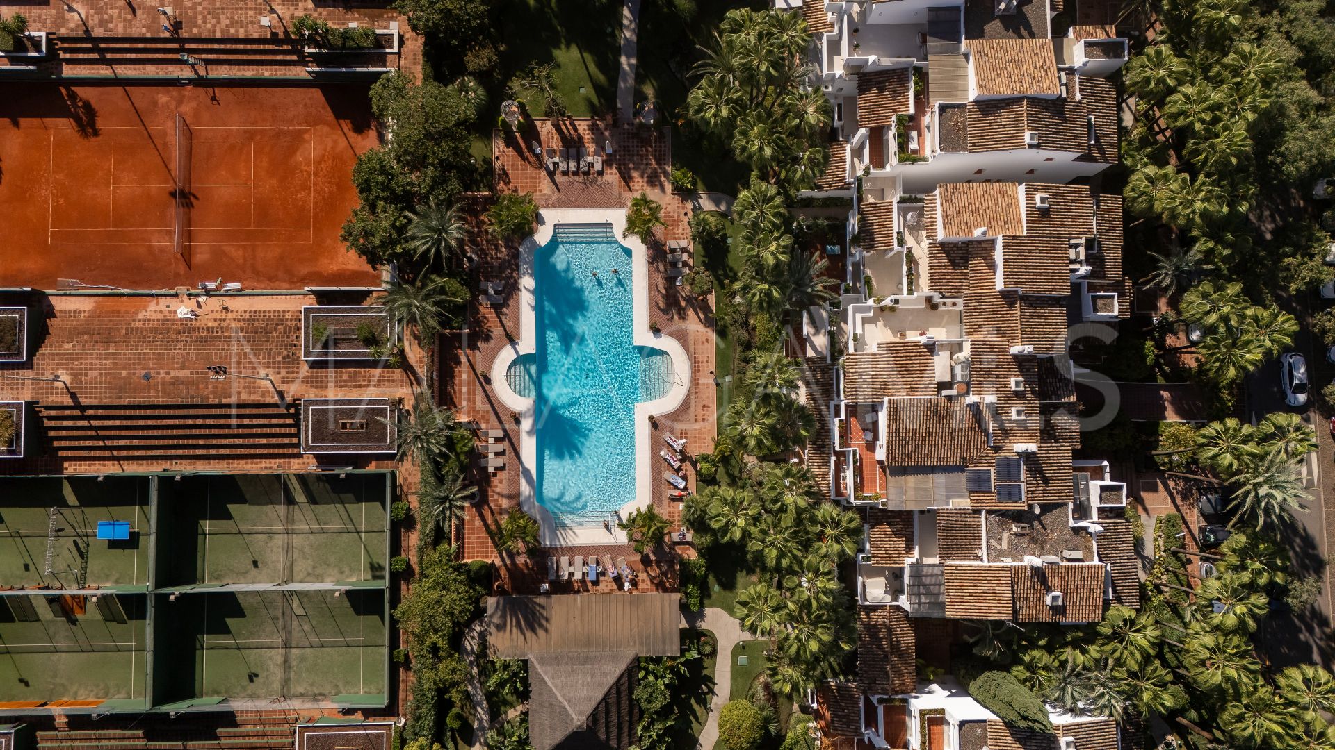 Atico duplex a la venta de 4 bedrooms in Puente Romano