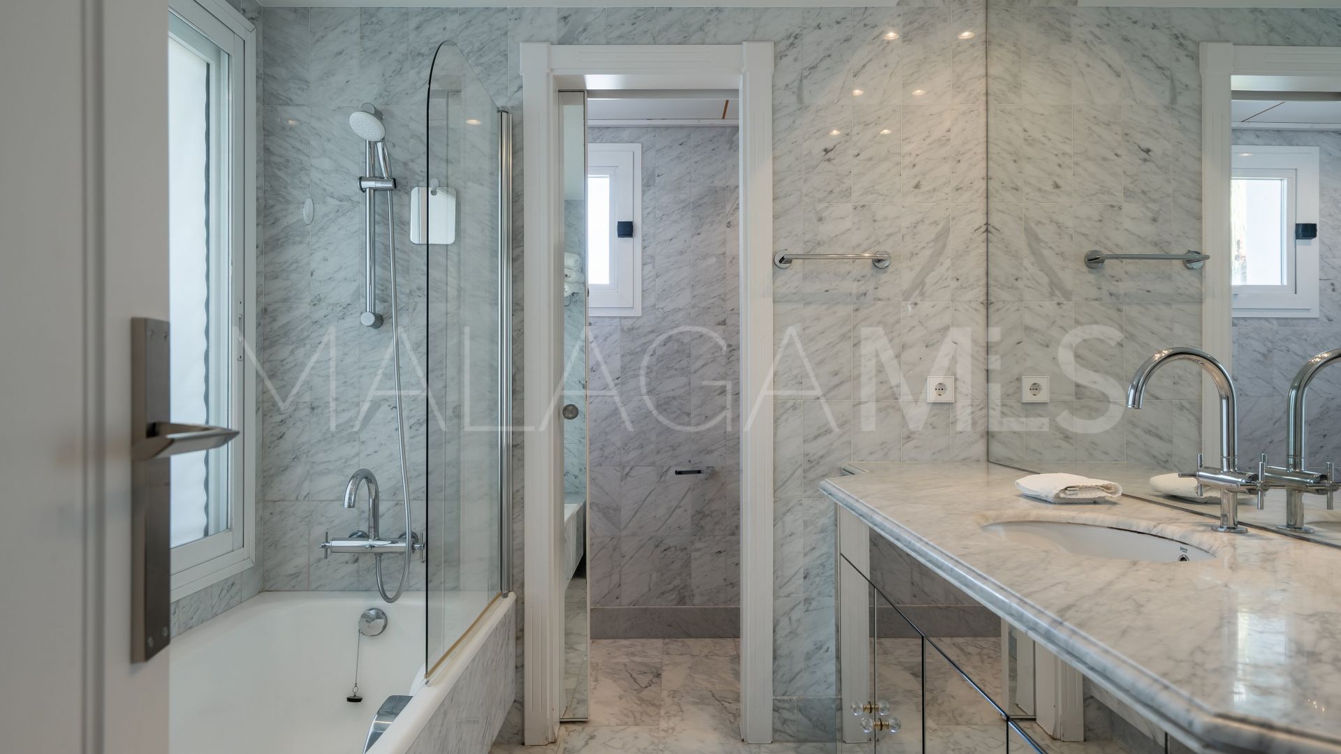 Atico duplex a la venta de 4 bedrooms in Puente Romano