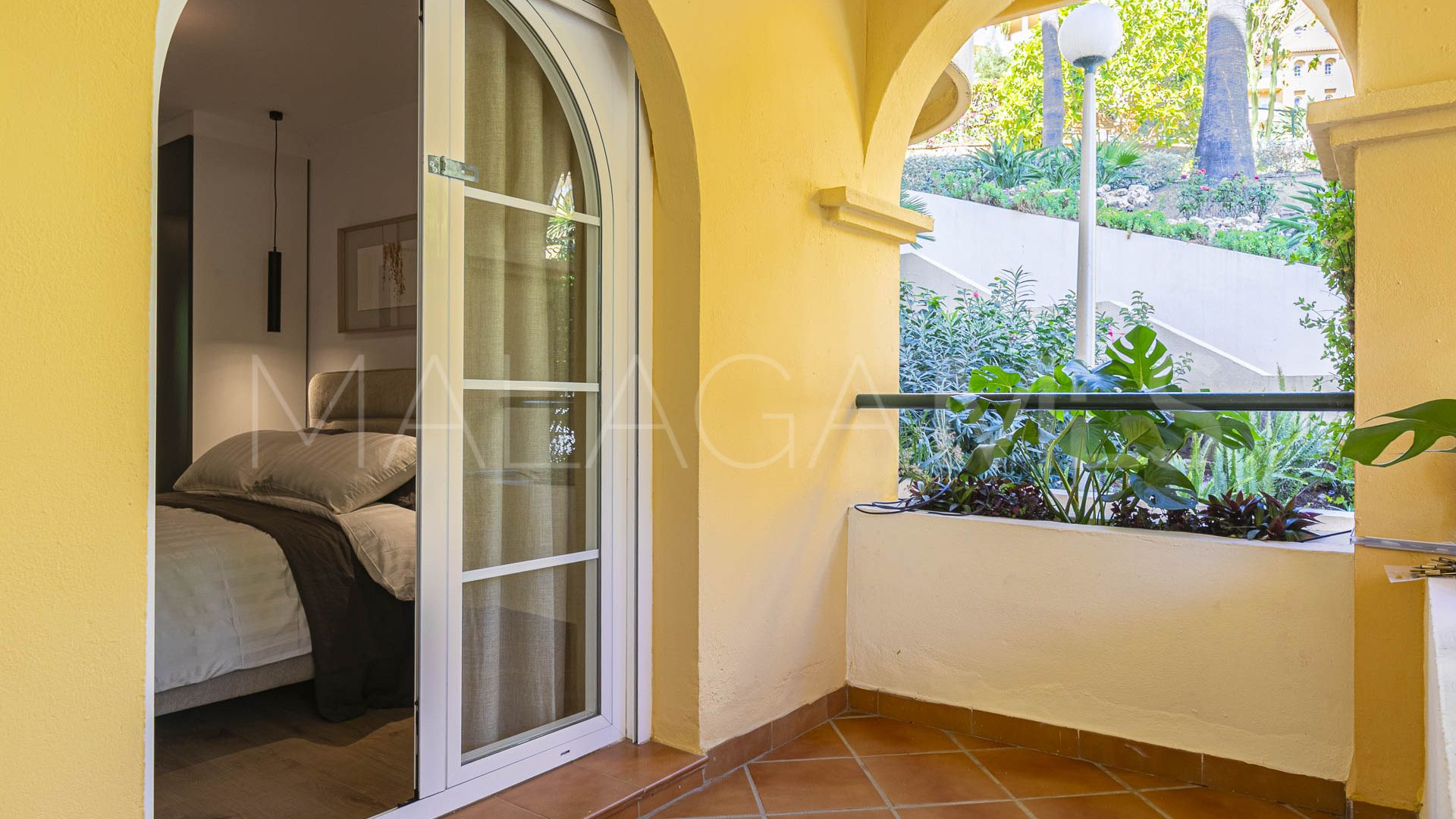 Buy duplex in Nueva Andalucia