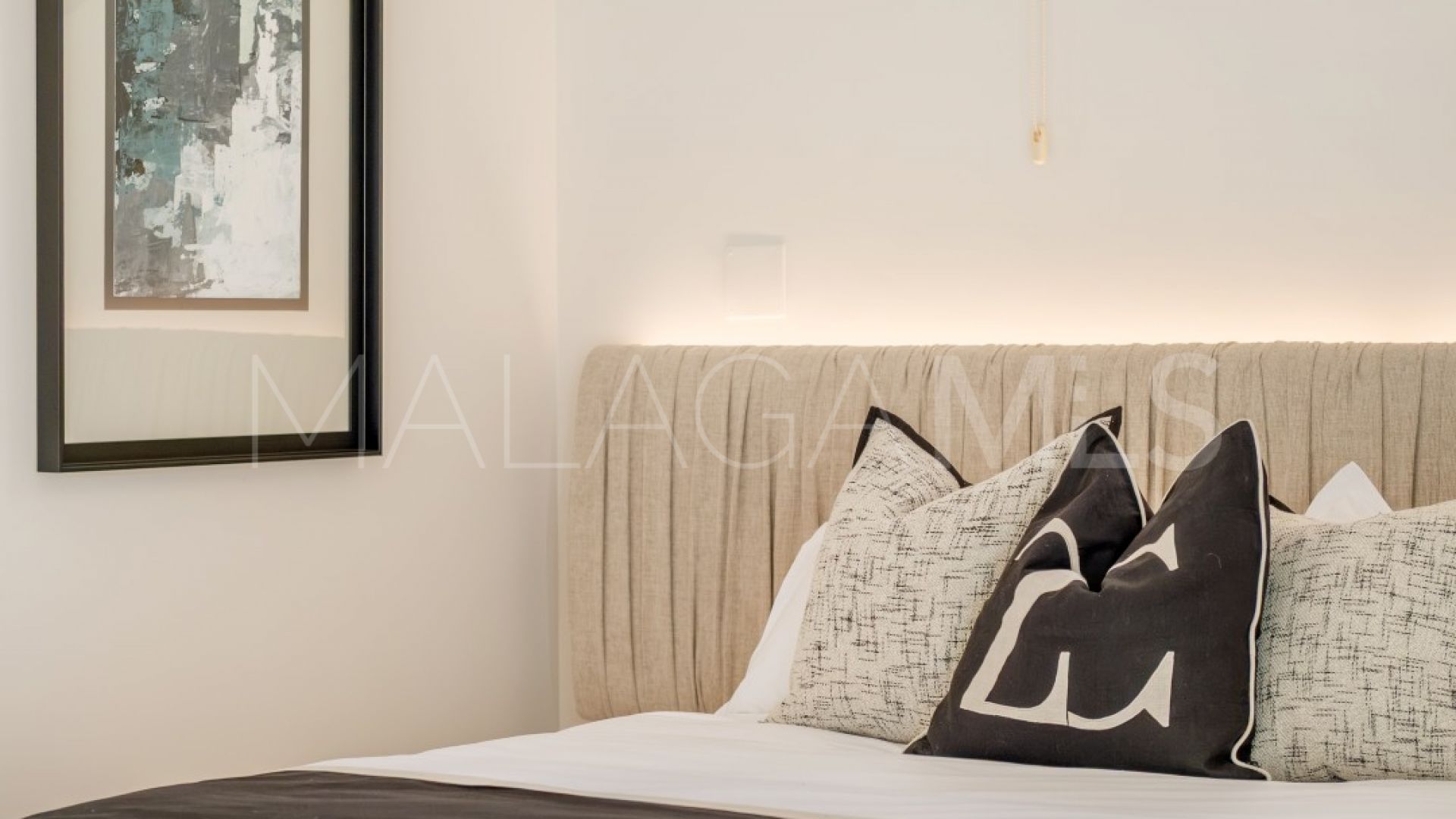 Aloha Park duplex penthouse for sale