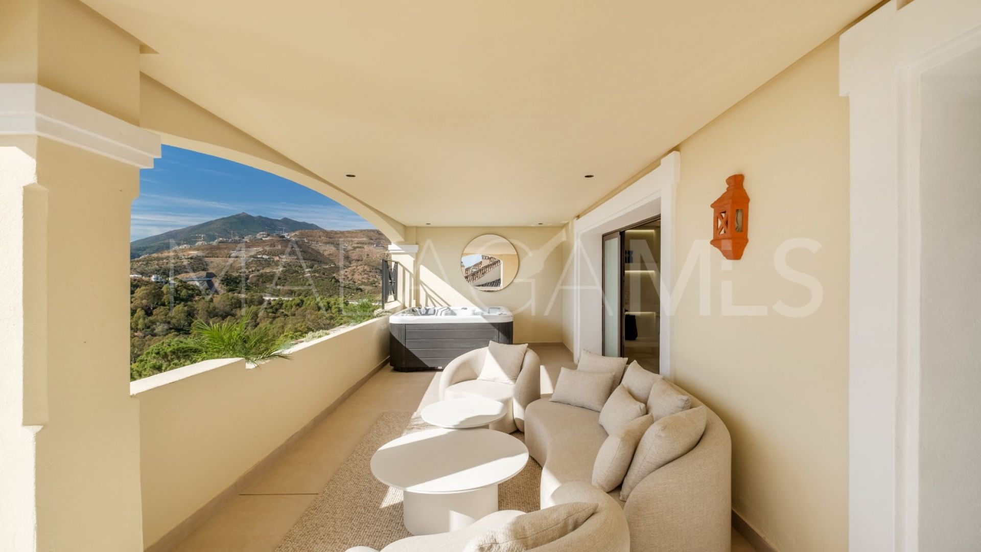 Aloha Park duplex penthouse for sale