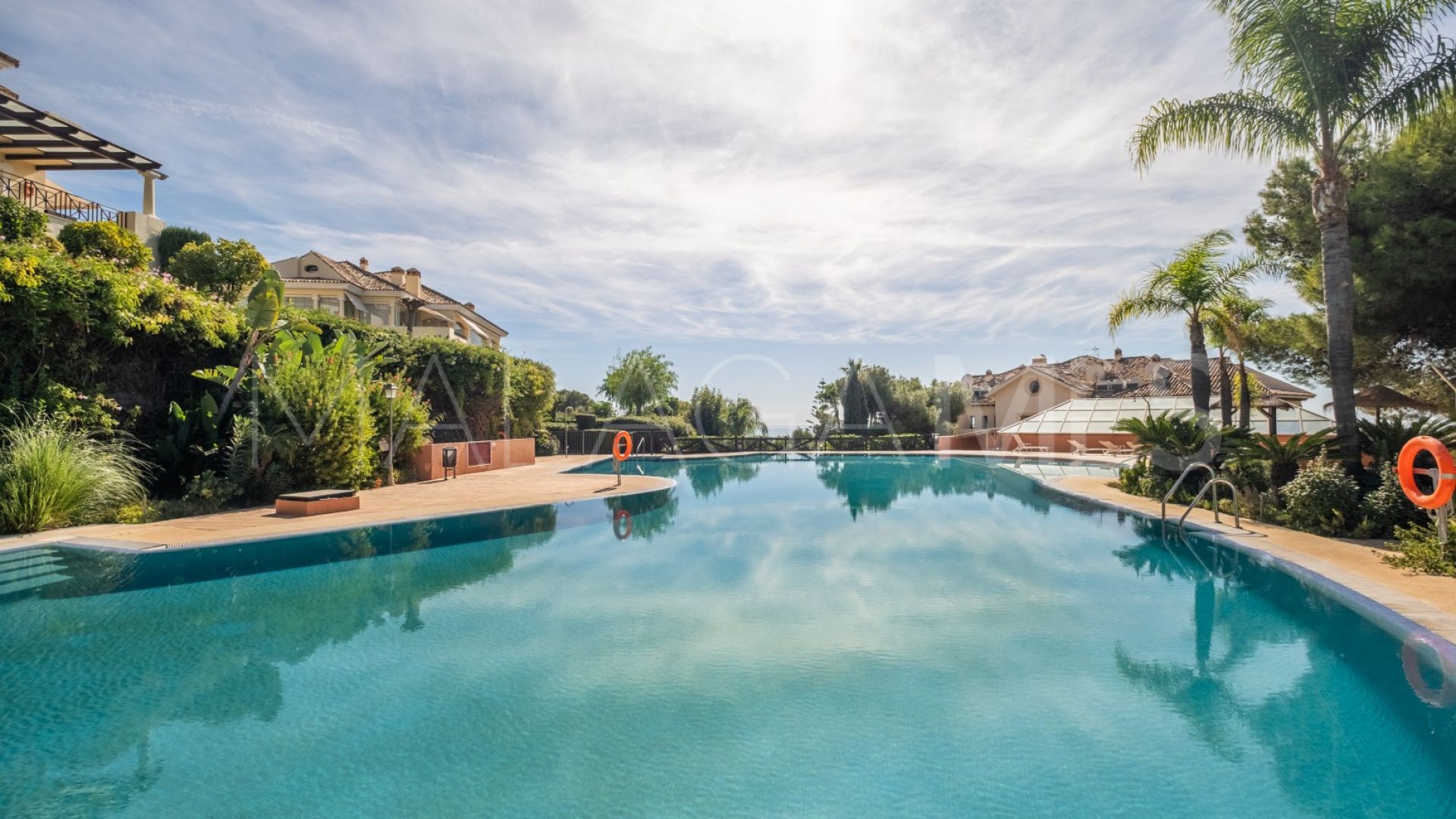 Aloha Park duplex penthouse for sale