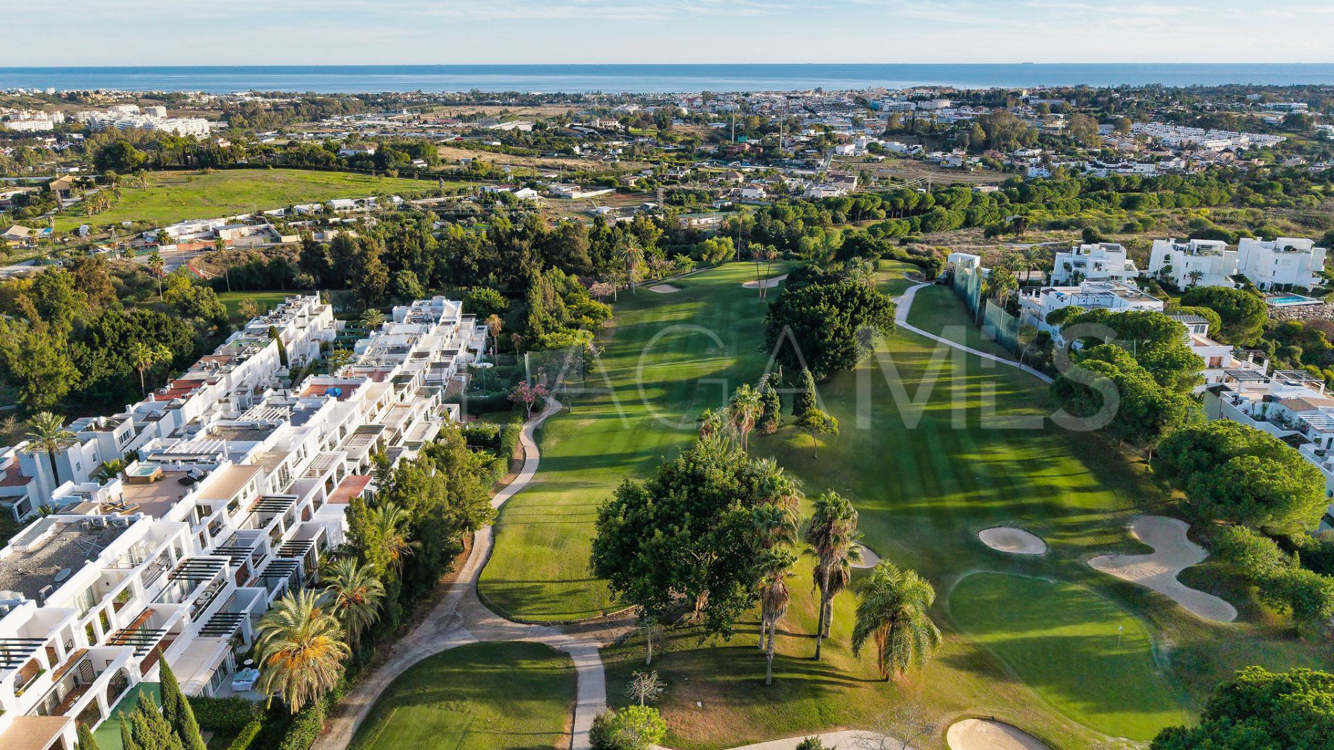 For sale duplex penthouse in La Quinta with 3 bedrooms