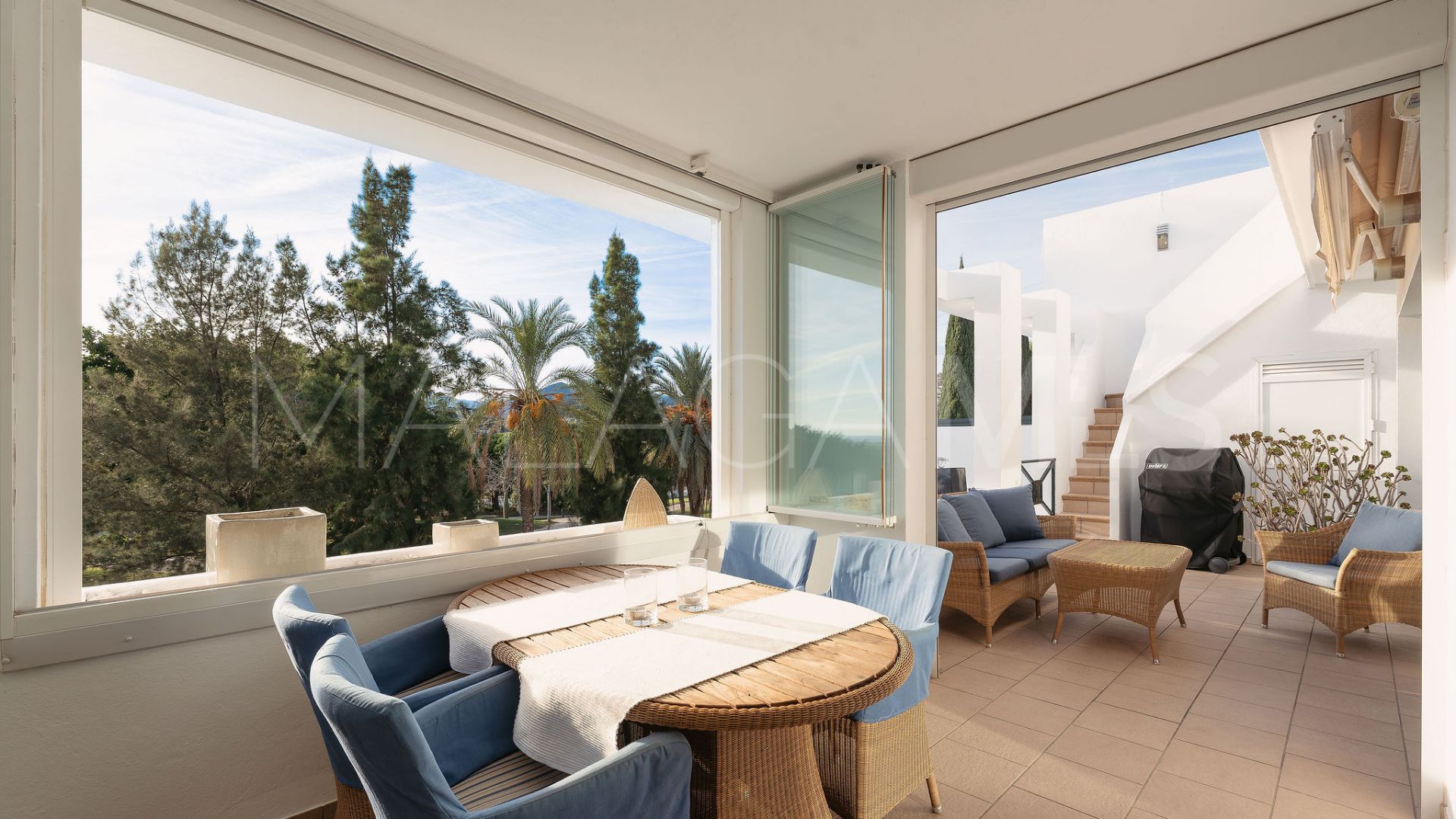 For sale duplex penthouse in La Quinta with 3 bedrooms