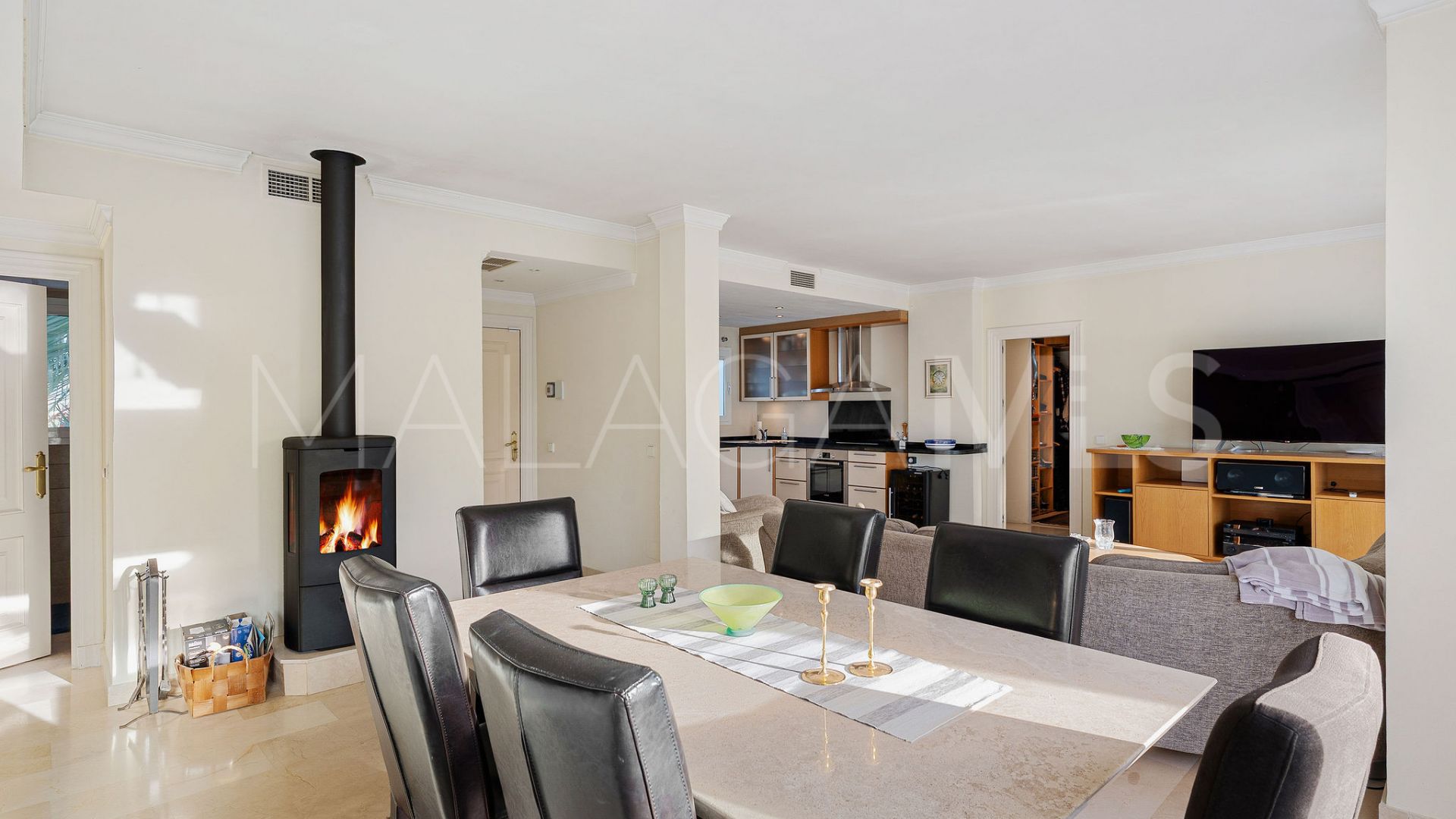 For sale duplex penthouse in La Quinta with 3 bedrooms