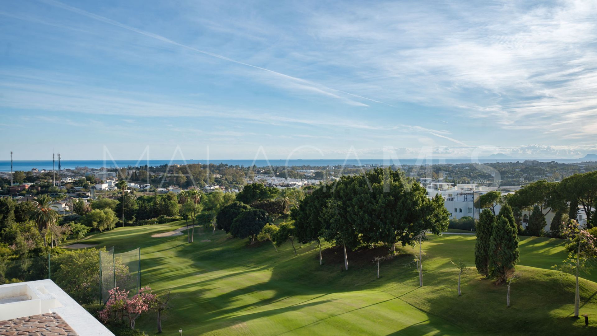 For sale duplex penthouse in La Quinta with 3 bedrooms