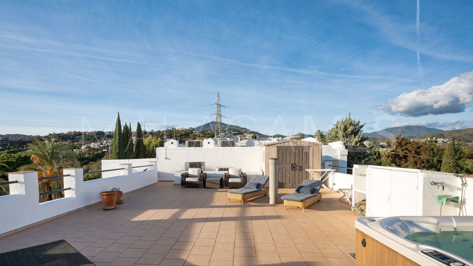 For sale duplex penthouse in La Quinta with 3 bedrooms