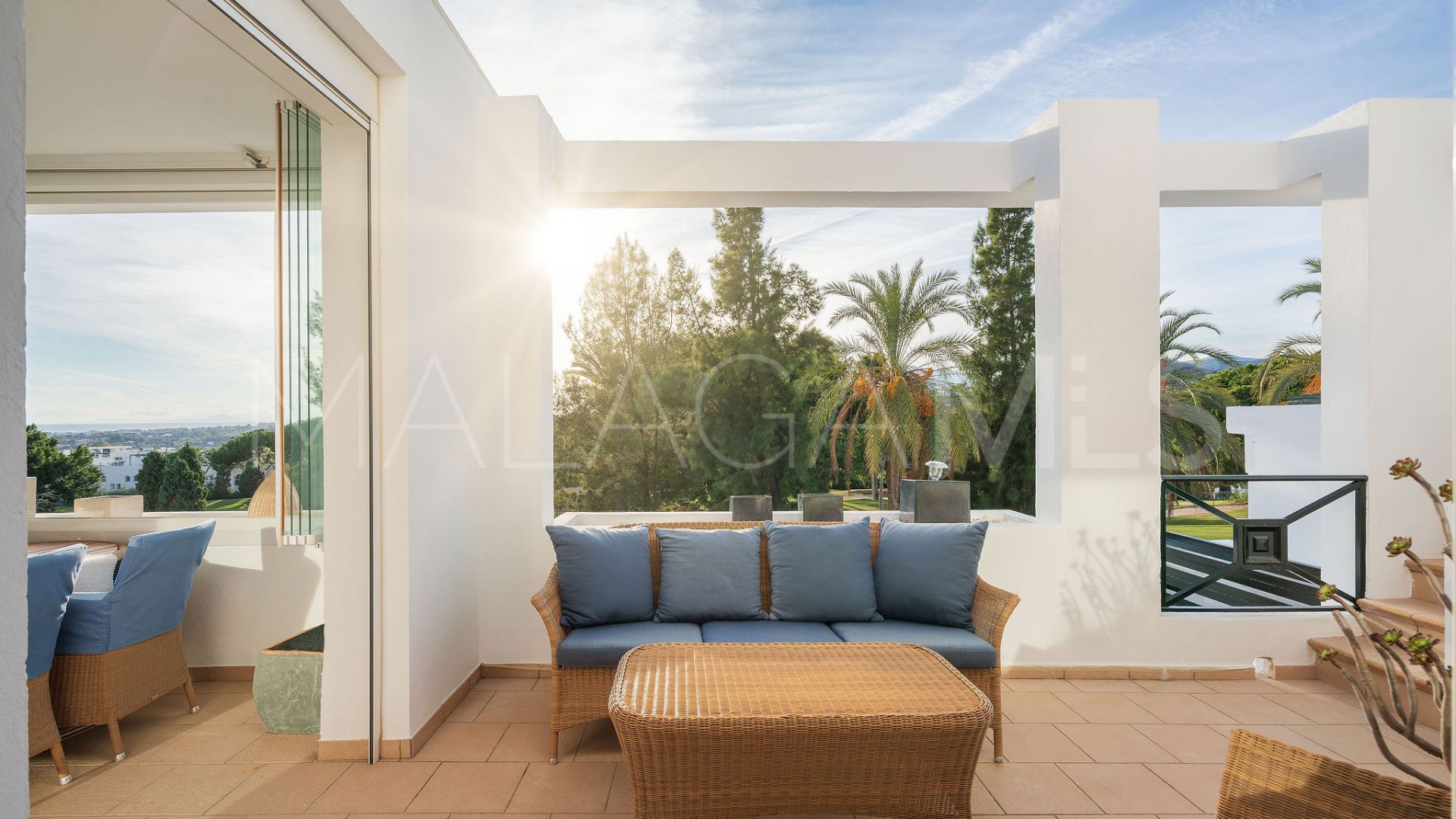 For sale duplex penthouse in La Quinta with 3 bedrooms