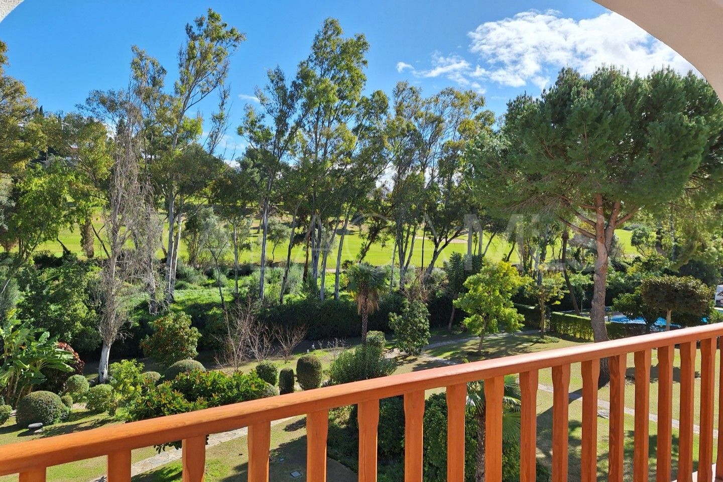 Takvåning for sale in Le Village