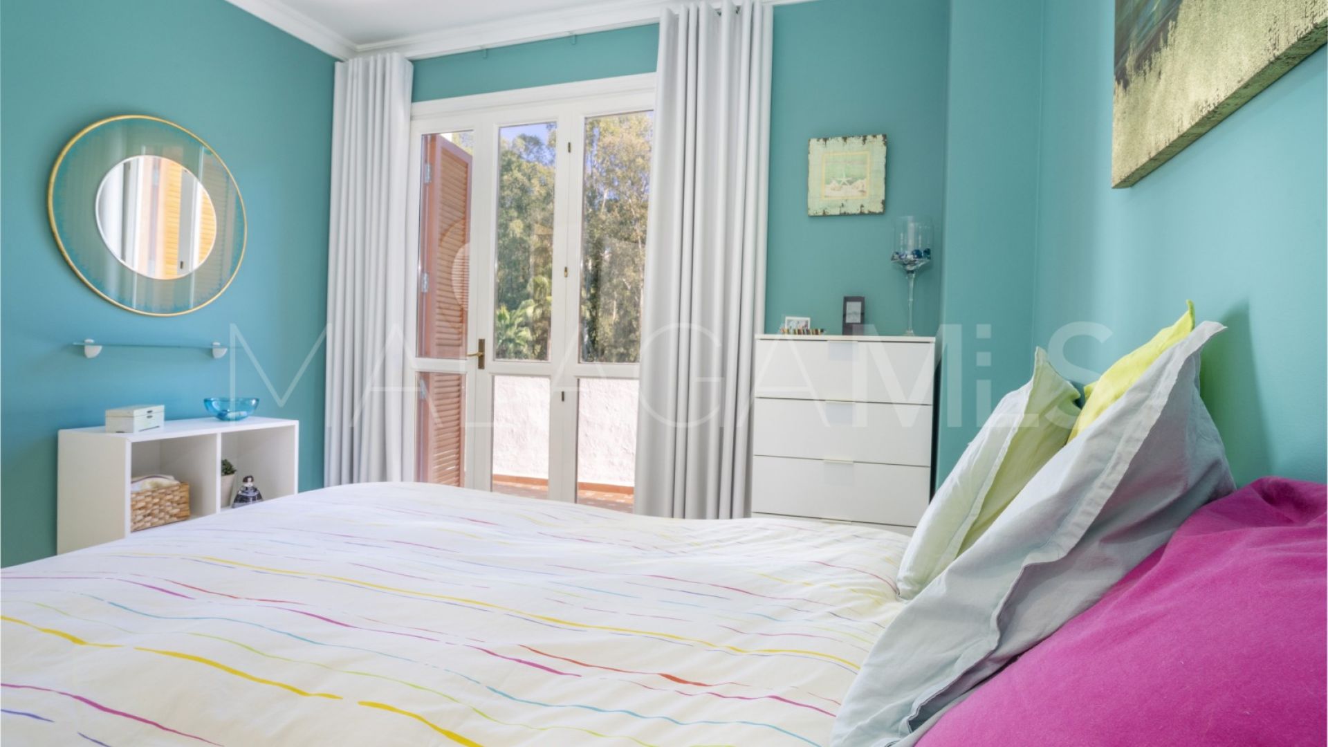 Takvåning for sale in Le Village