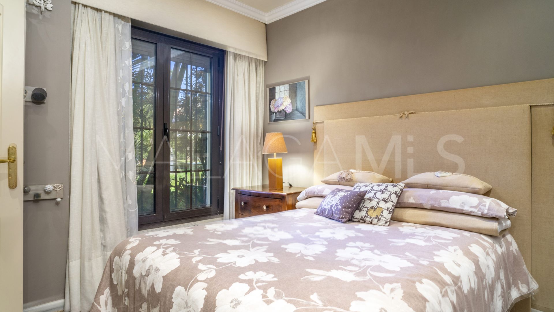 Aldea Blanca, apartamento planta baja a la venta de 3 bedrooms