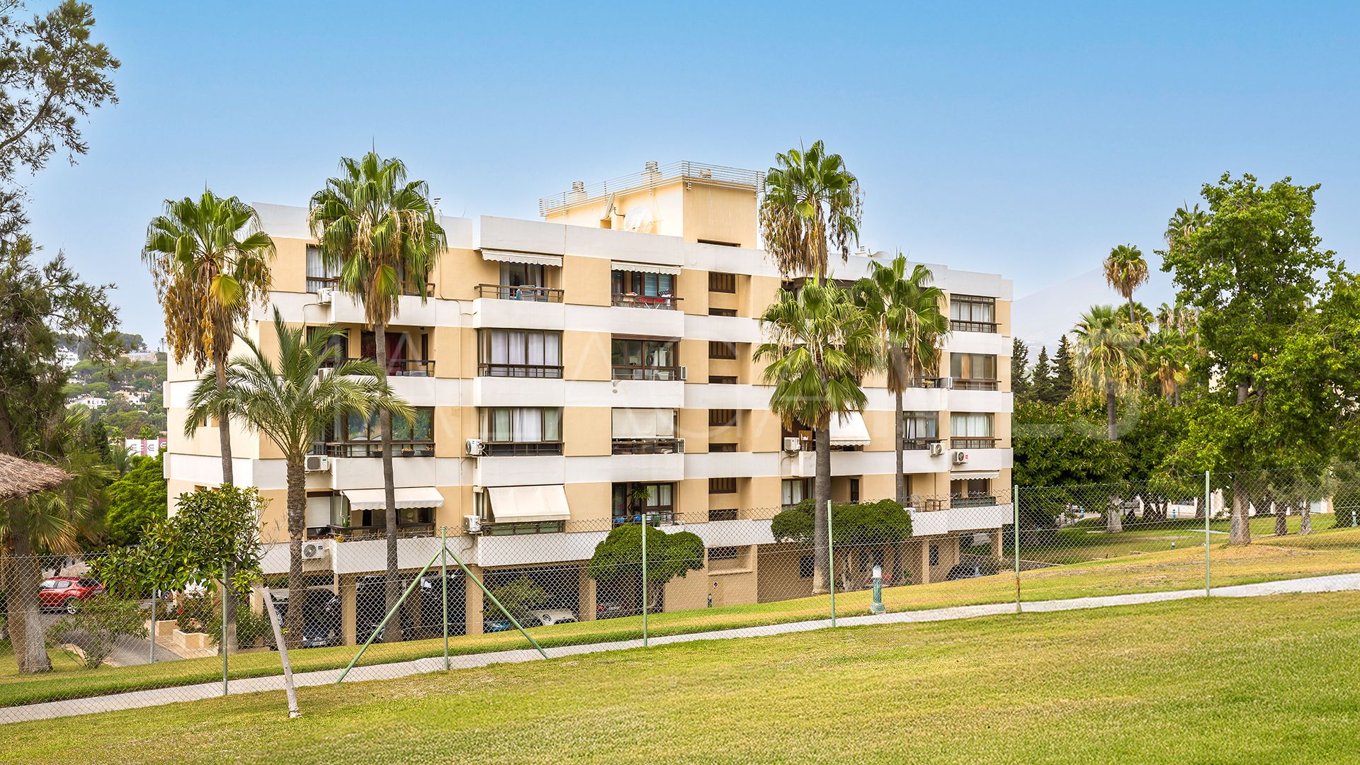 Appartement for sale in Torres de Aloha