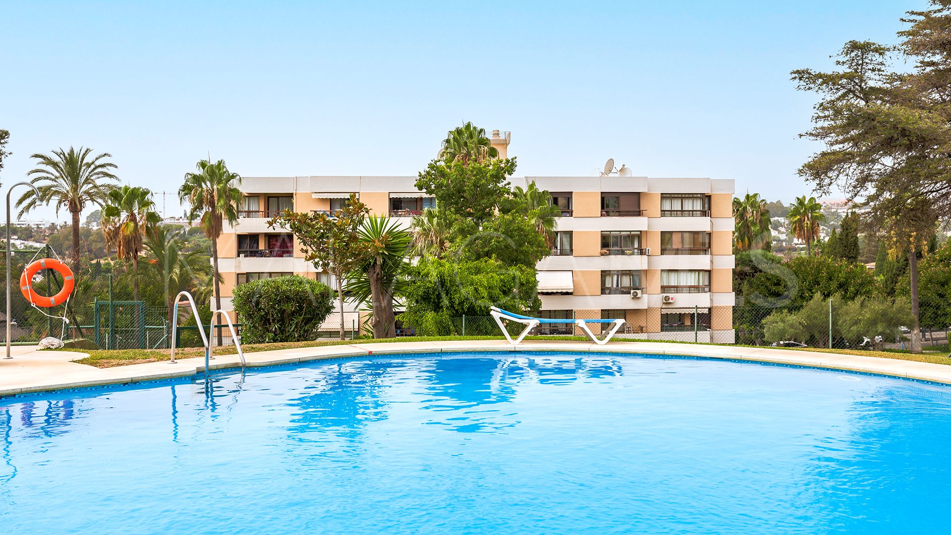 Appartement for sale in Torres de Aloha