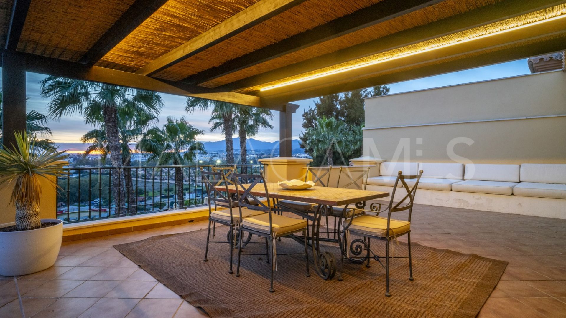 Appartement terrasse for sale in Cumbres del Rodeo