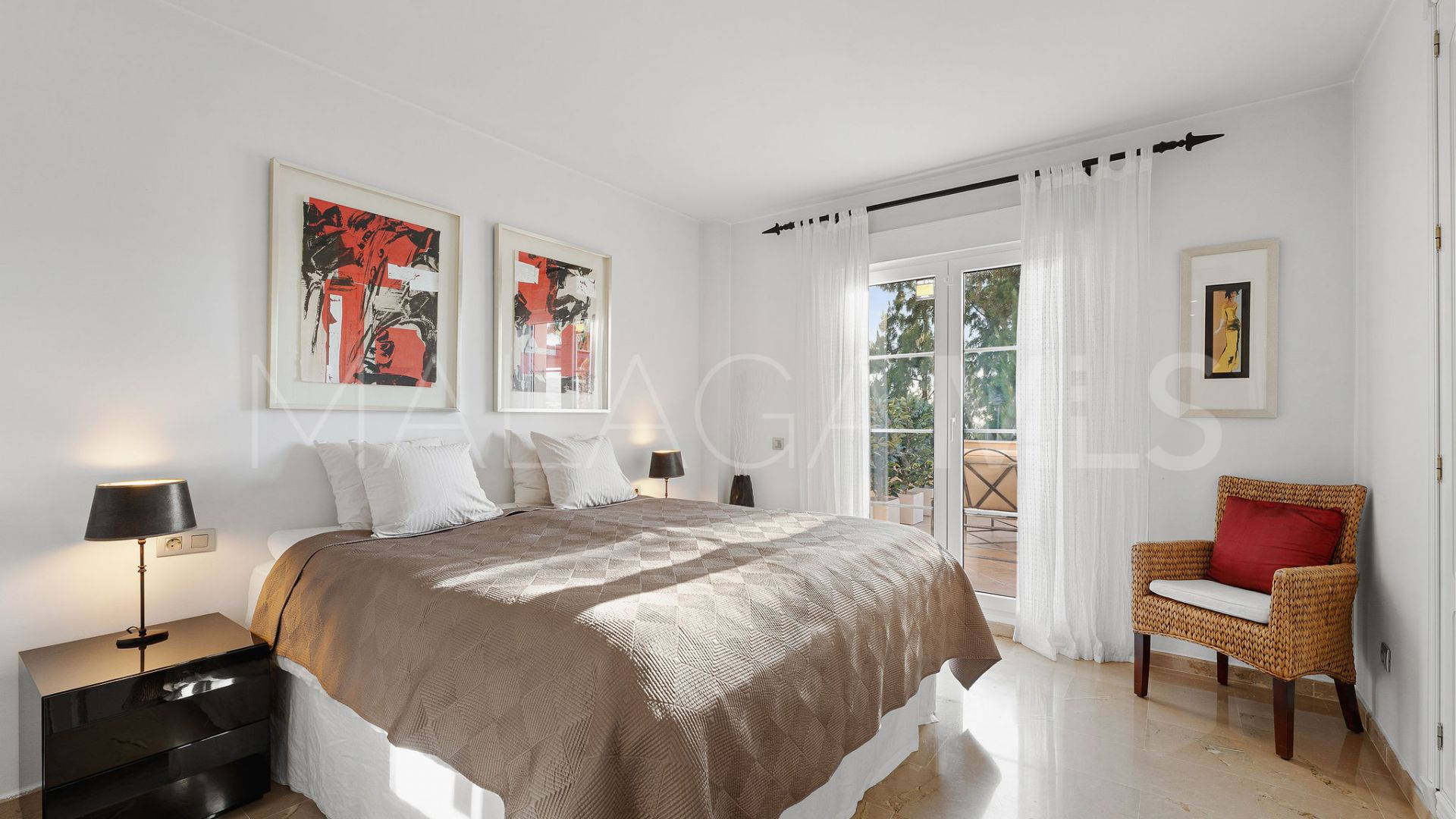 Takvåning for sale in Cumbres del Rodeo