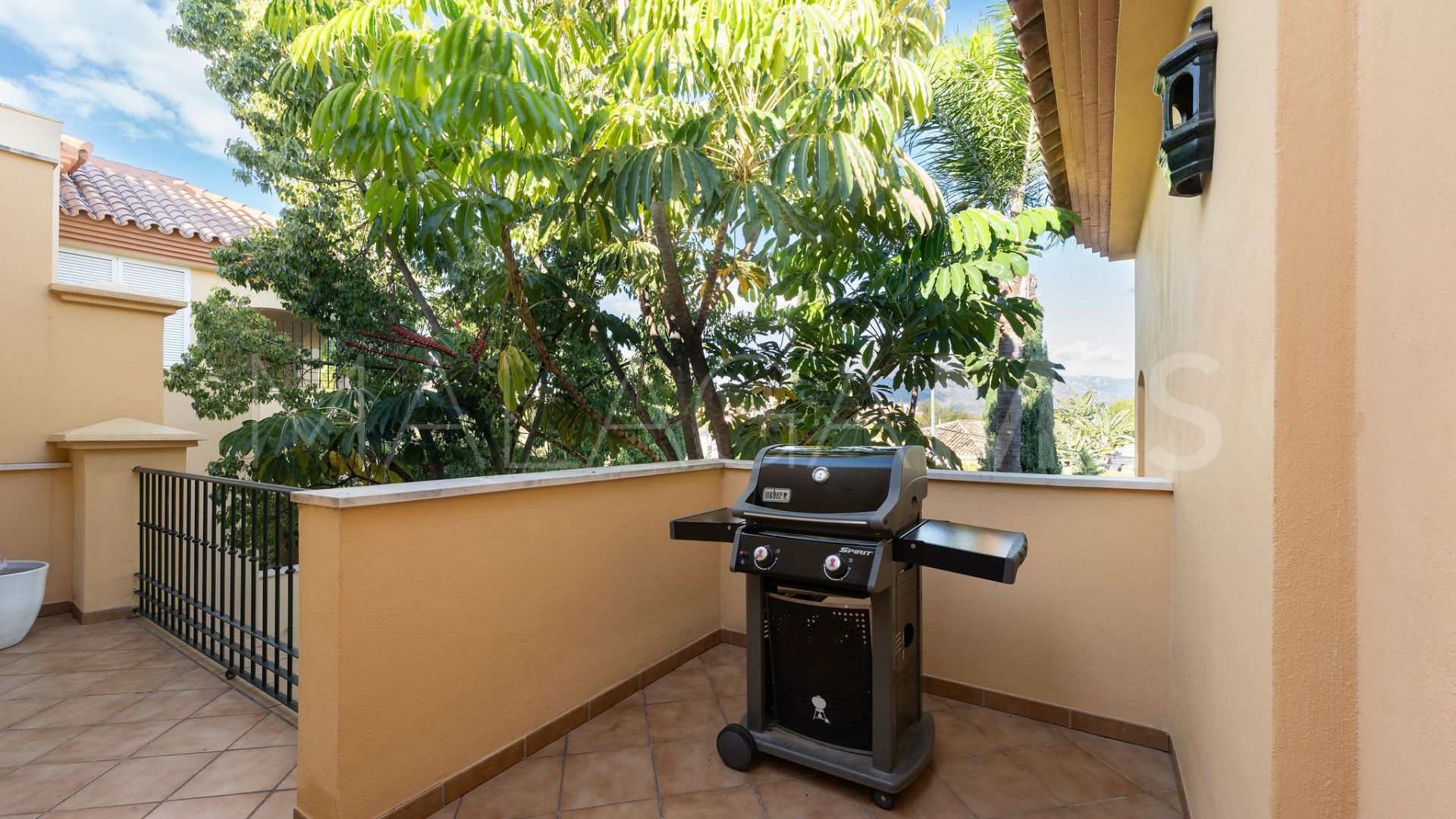 Takvåning for sale in Cumbres del Rodeo