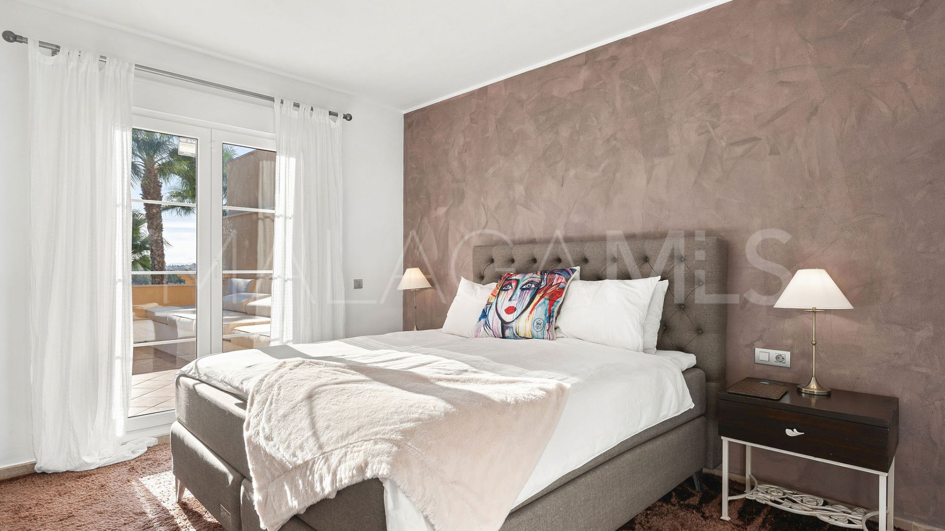 Takvåning for sale in Cumbres del Rodeo