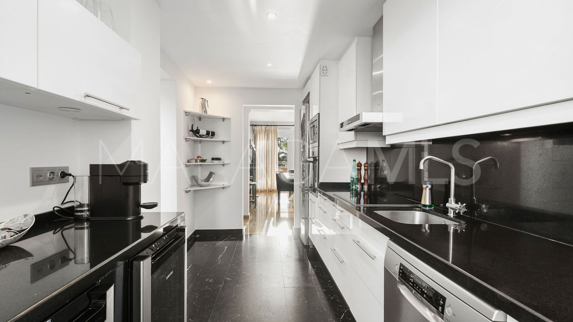 Takvåning for sale in Cumbres del Rodeo