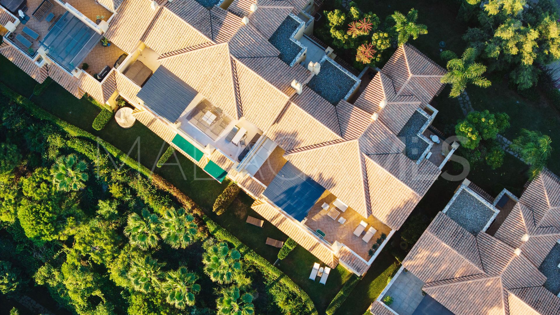 Takvåning for sale in Cumbres del Rodeo