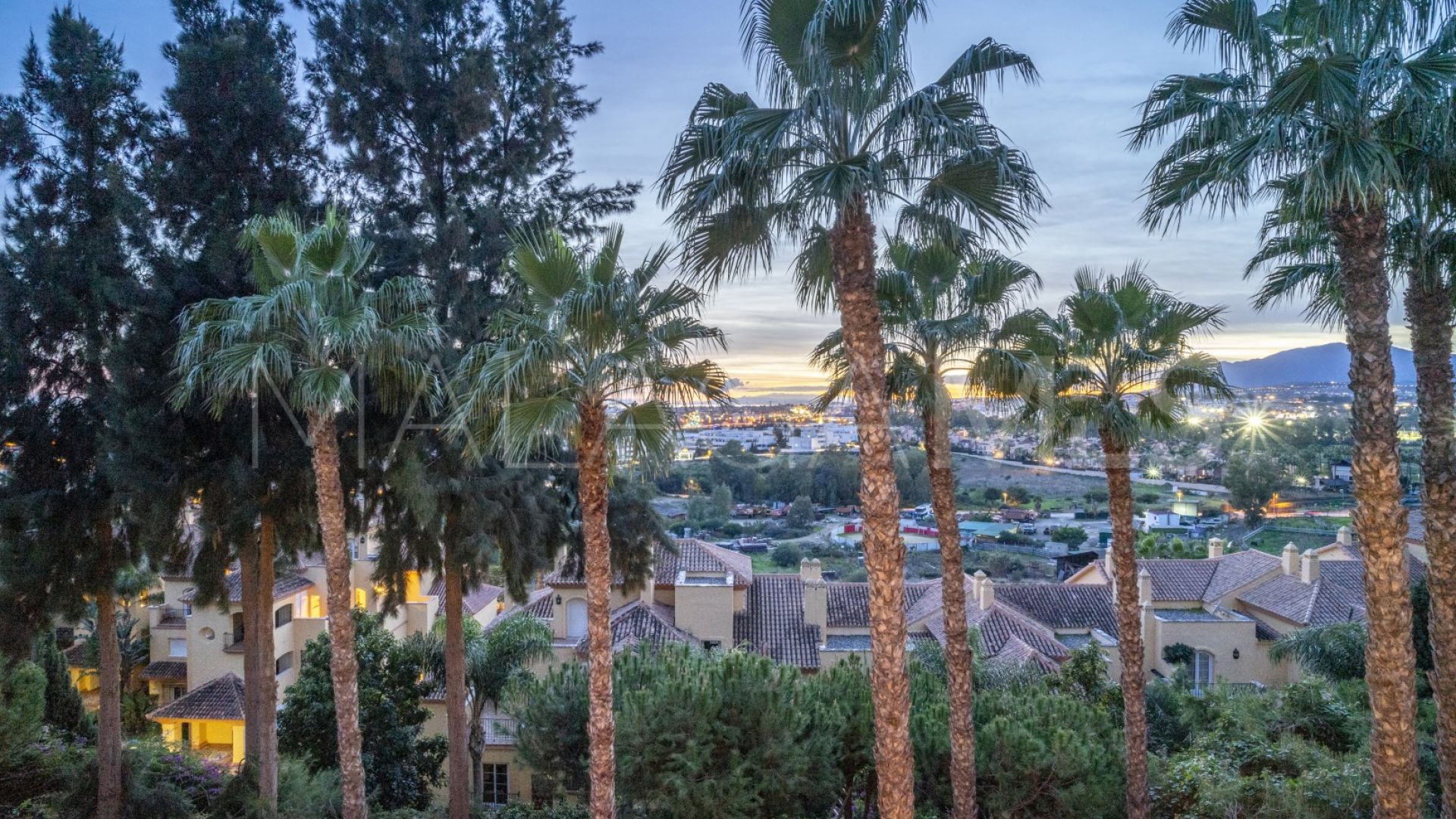 Appartement terrasse for sale in Cumbres del Rodeo