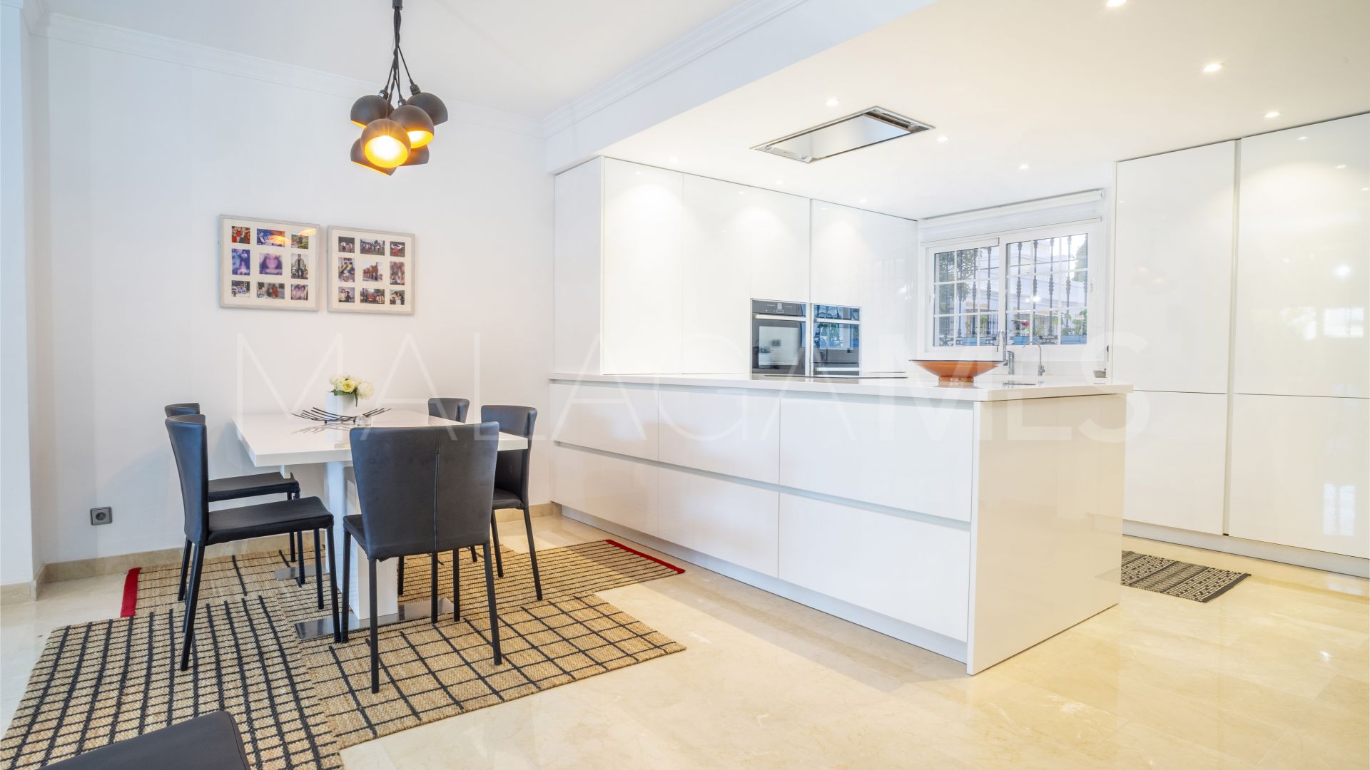 Reihenhaus for sale in Aloha Pueblo