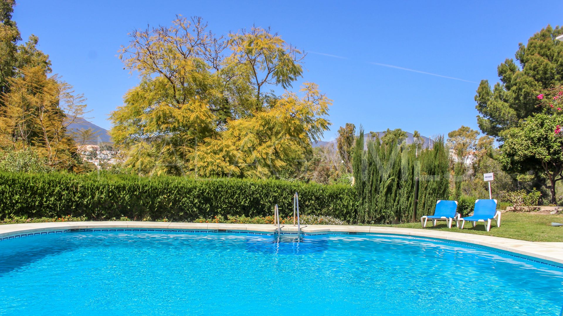 Reihenhaus for sale in Aloha Pueblo