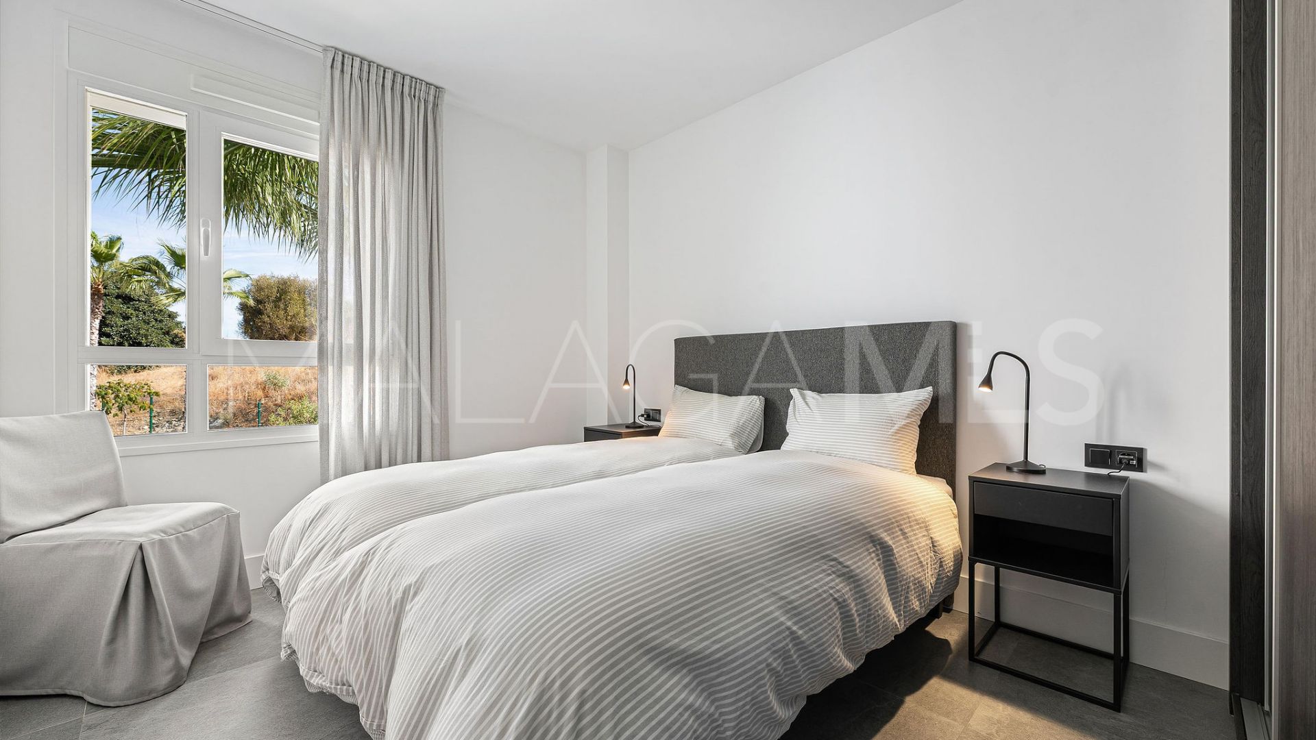 Tvåvånings takvåning for sale in La Quinta