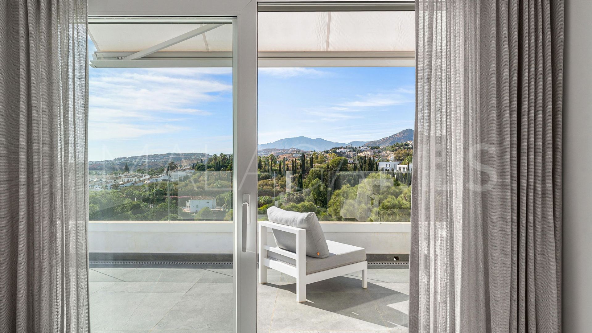 Tvåvånings takvåning for sale in La Quinta