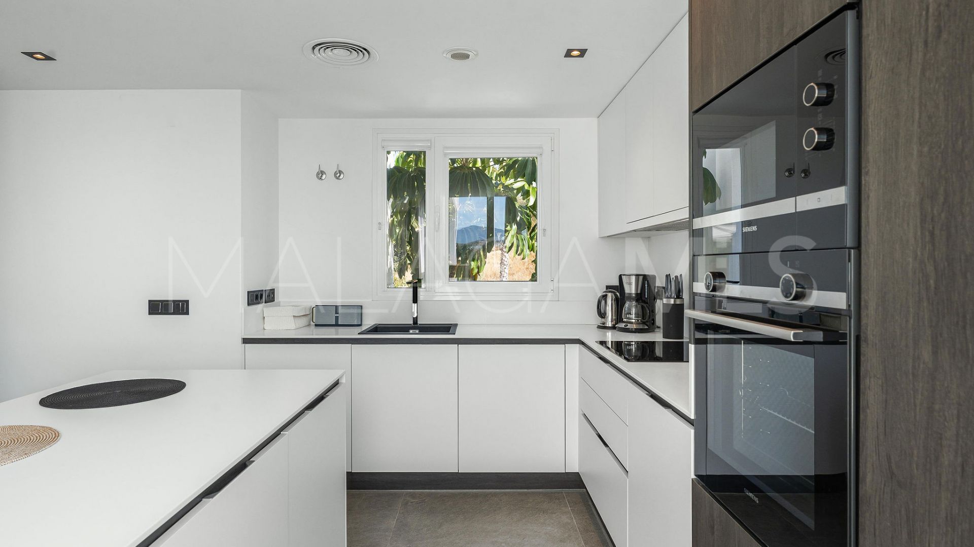 Tvåvånings takvåning for sale in La Quinta