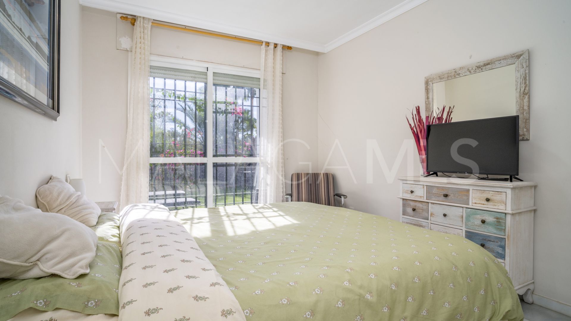 Buy apartamento planta baja with 2 bedrooms in Señorio de Gonzaga