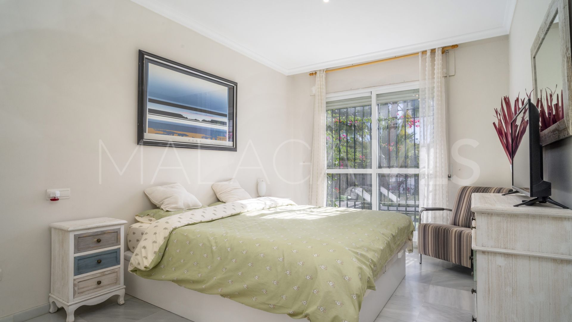 Buy apartamento planta baja with 2 bedrooms in Señorio de Gonzaga