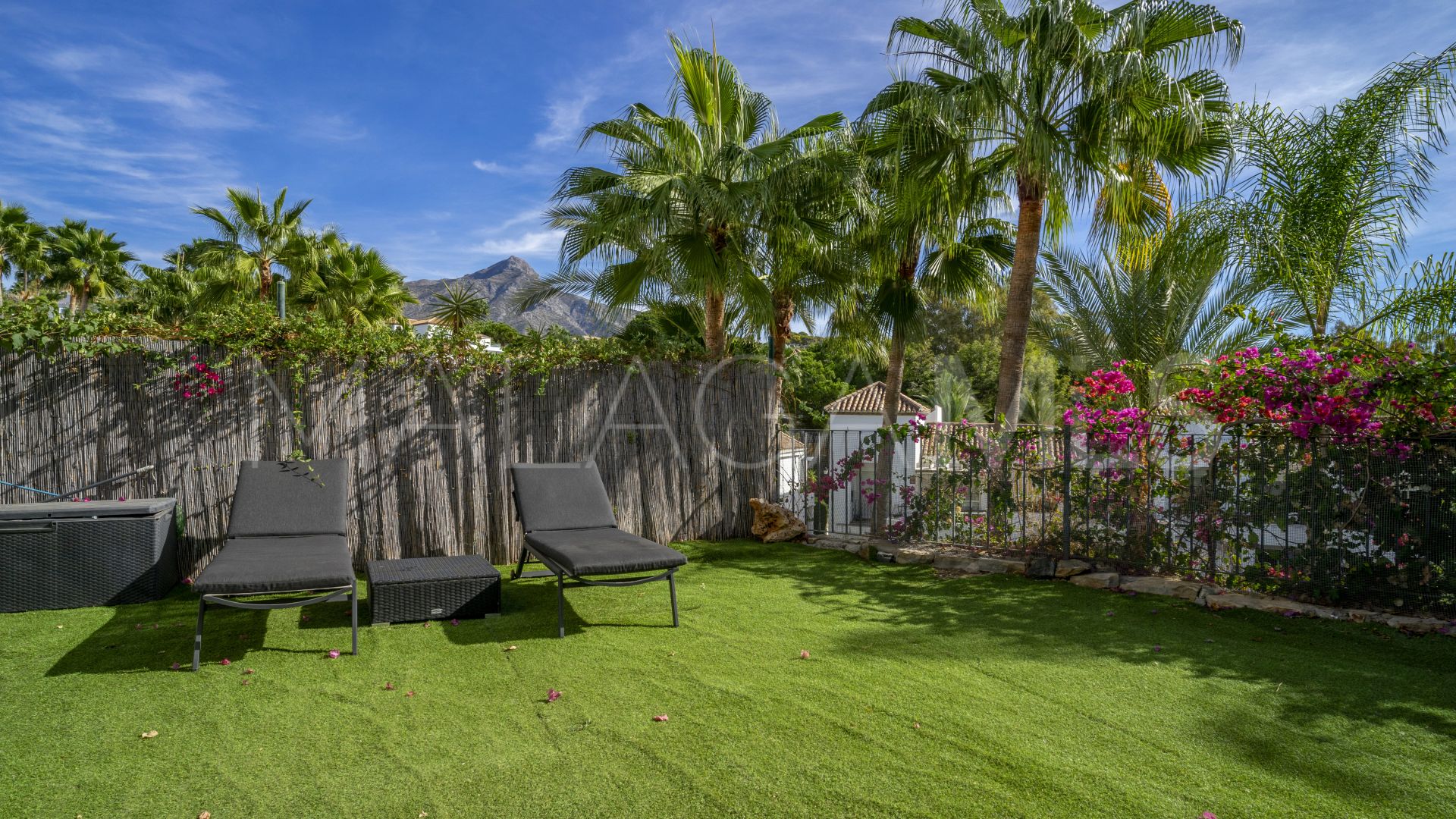 Buy apartamento planta baja with 2 bedrooms in Señorio de Gonzaga