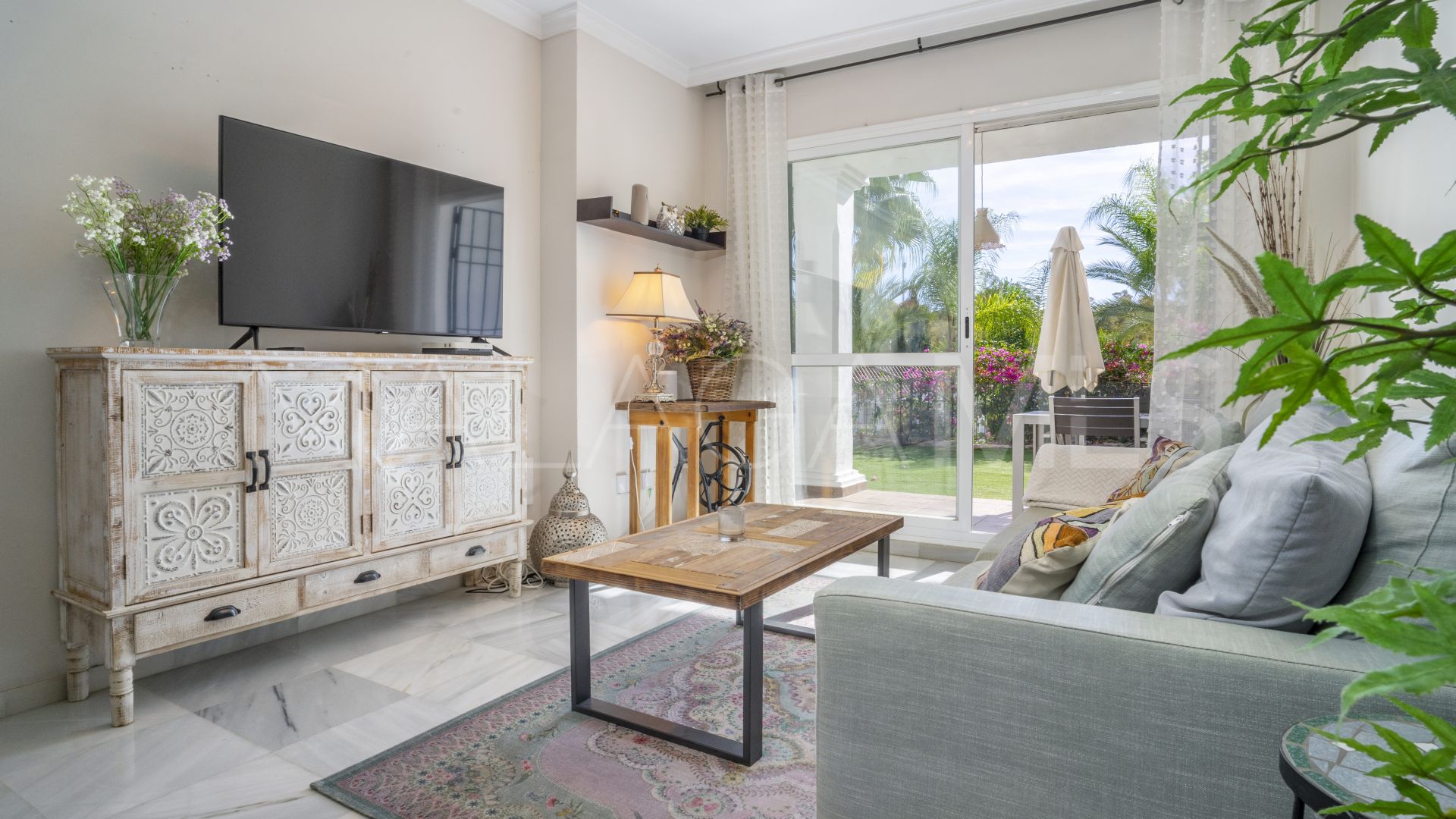 Buy apartamento planta baja with 2 bedrooms in Señorio de Gonzaga