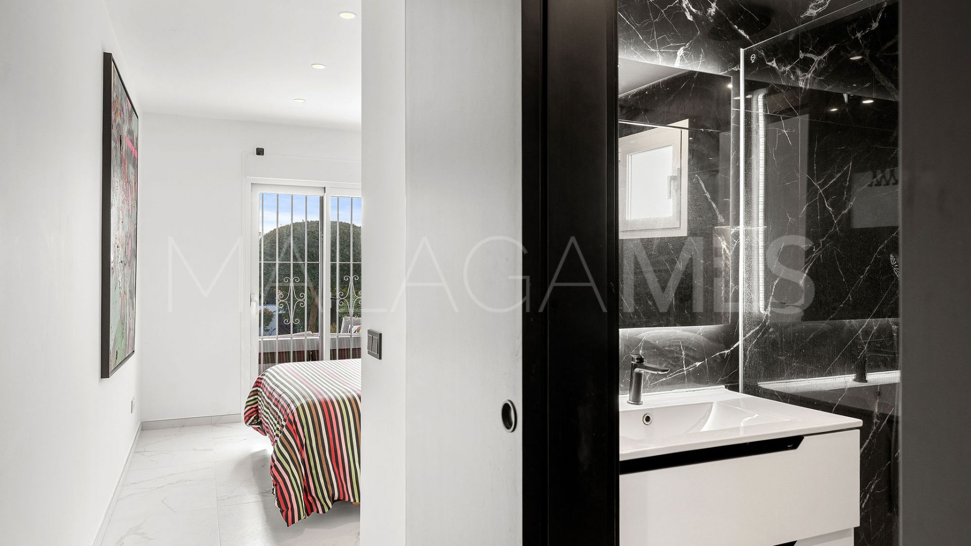 For sale La Rinconada ground floor apartment