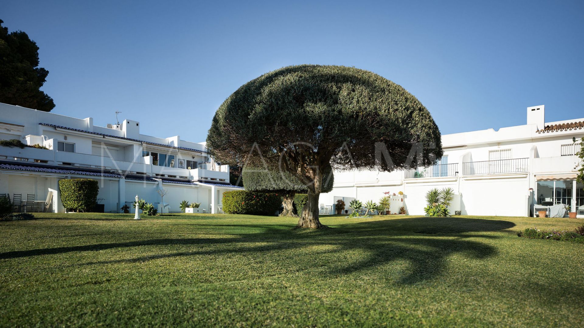 For sale La Rinconada ground floor apartment