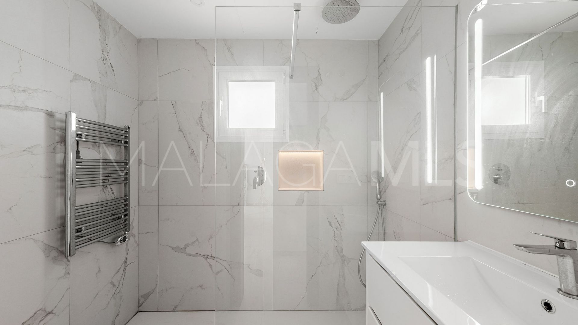 For sale La Rinconada ground floor apartment