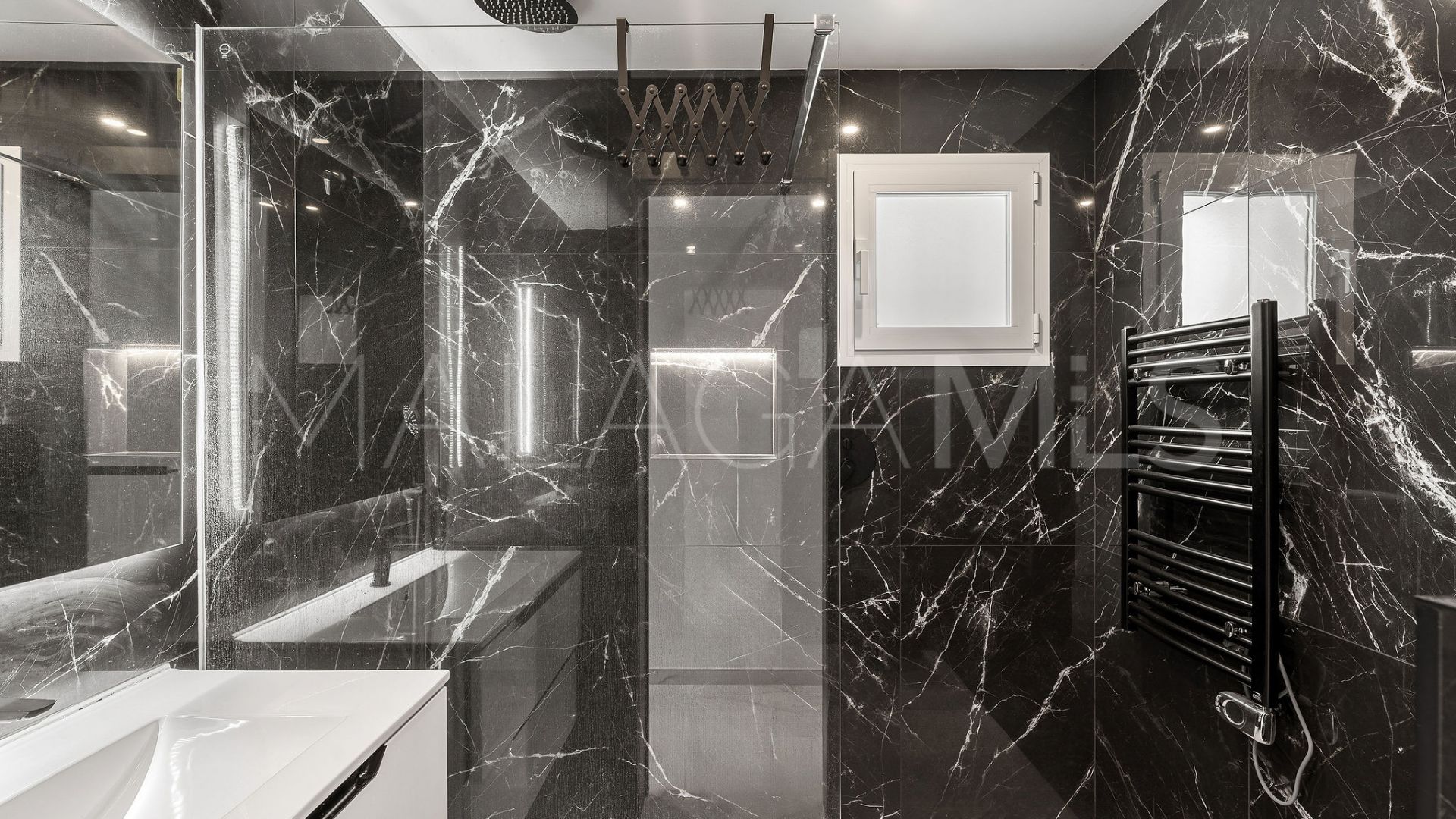 For sale La Rinconada ground floor apartment