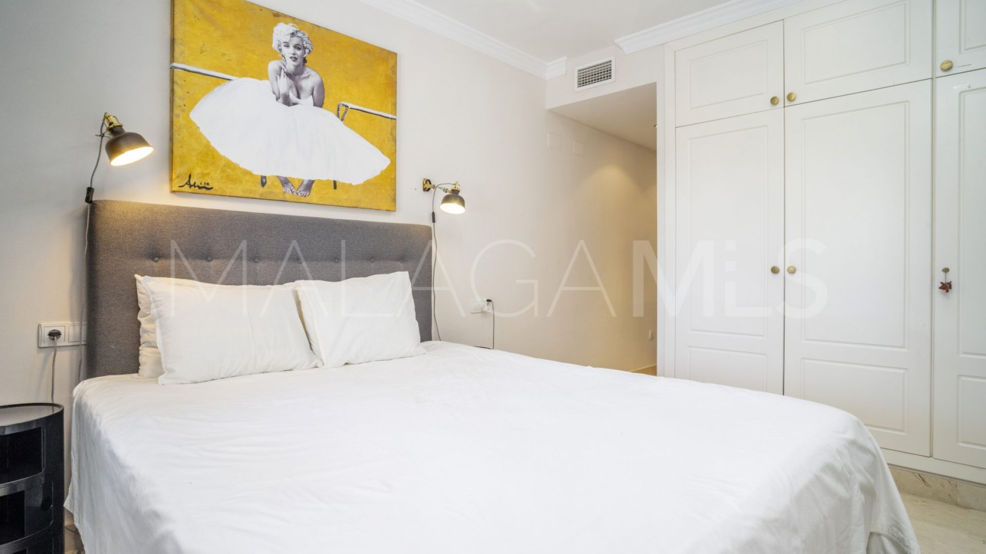 Ground floor apartment for sale in San Pedro Playa with 2 bedrooms