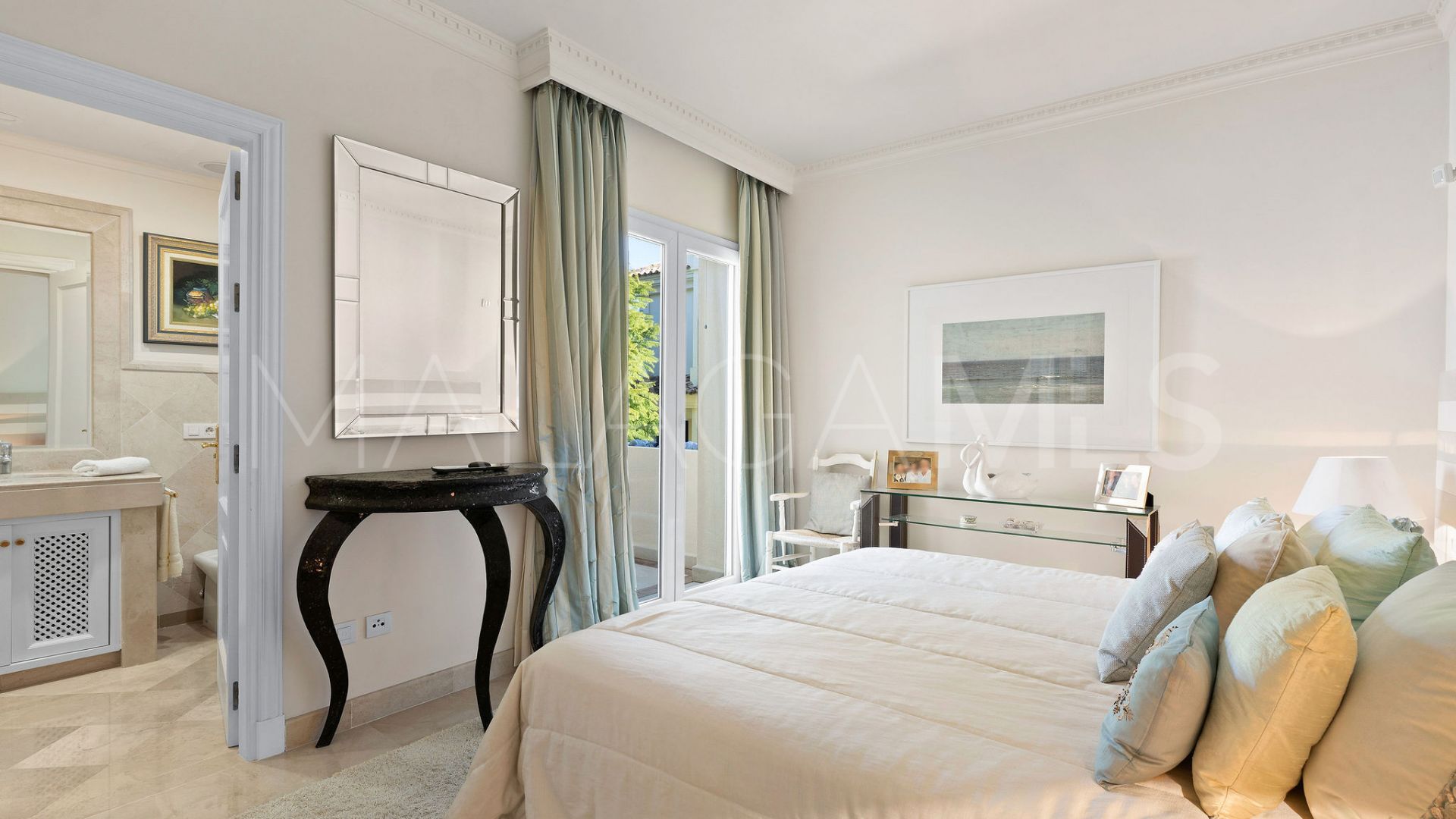 Lägenhet for sale in Las Alamandas