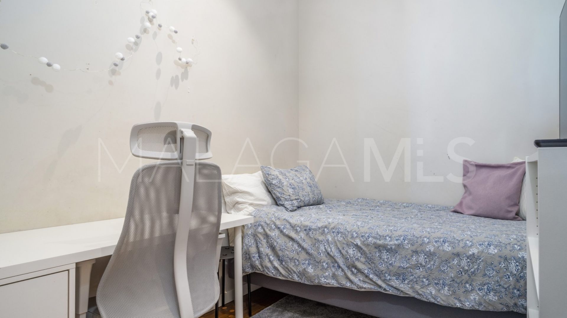 Lägenhet for sale in Royal Gardens