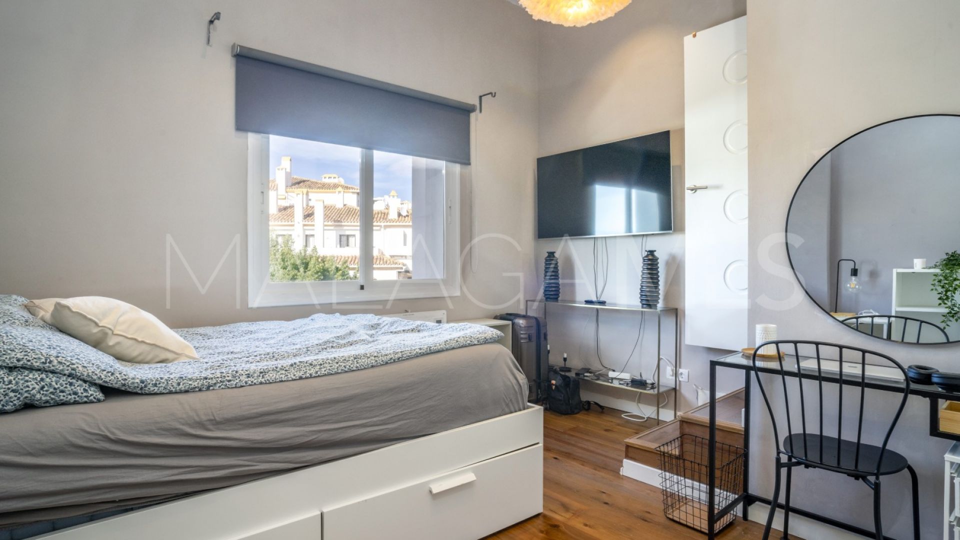 Lägenhet for sale in Royal Gardens