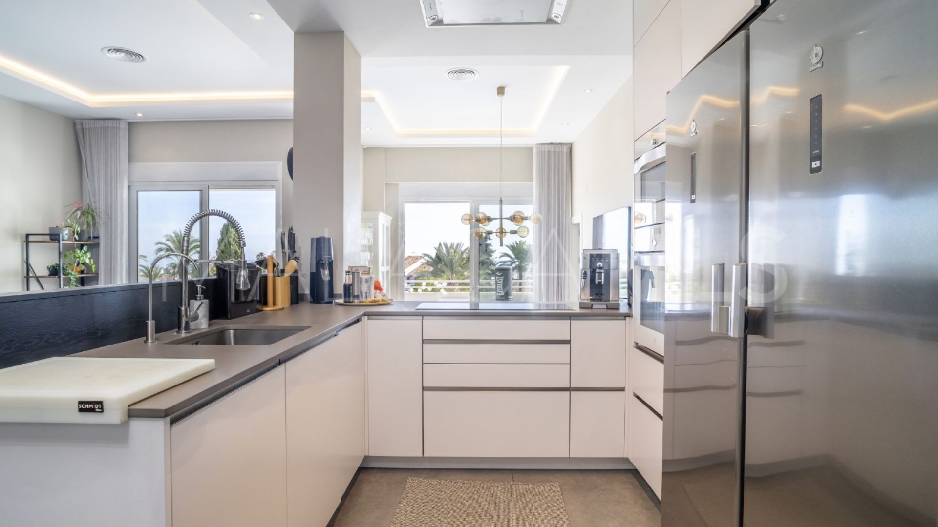 Lägenhet for sale in Royal Gardens